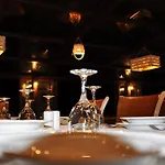 Iniohos Hotel 3*