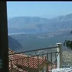 Iniohos 3*